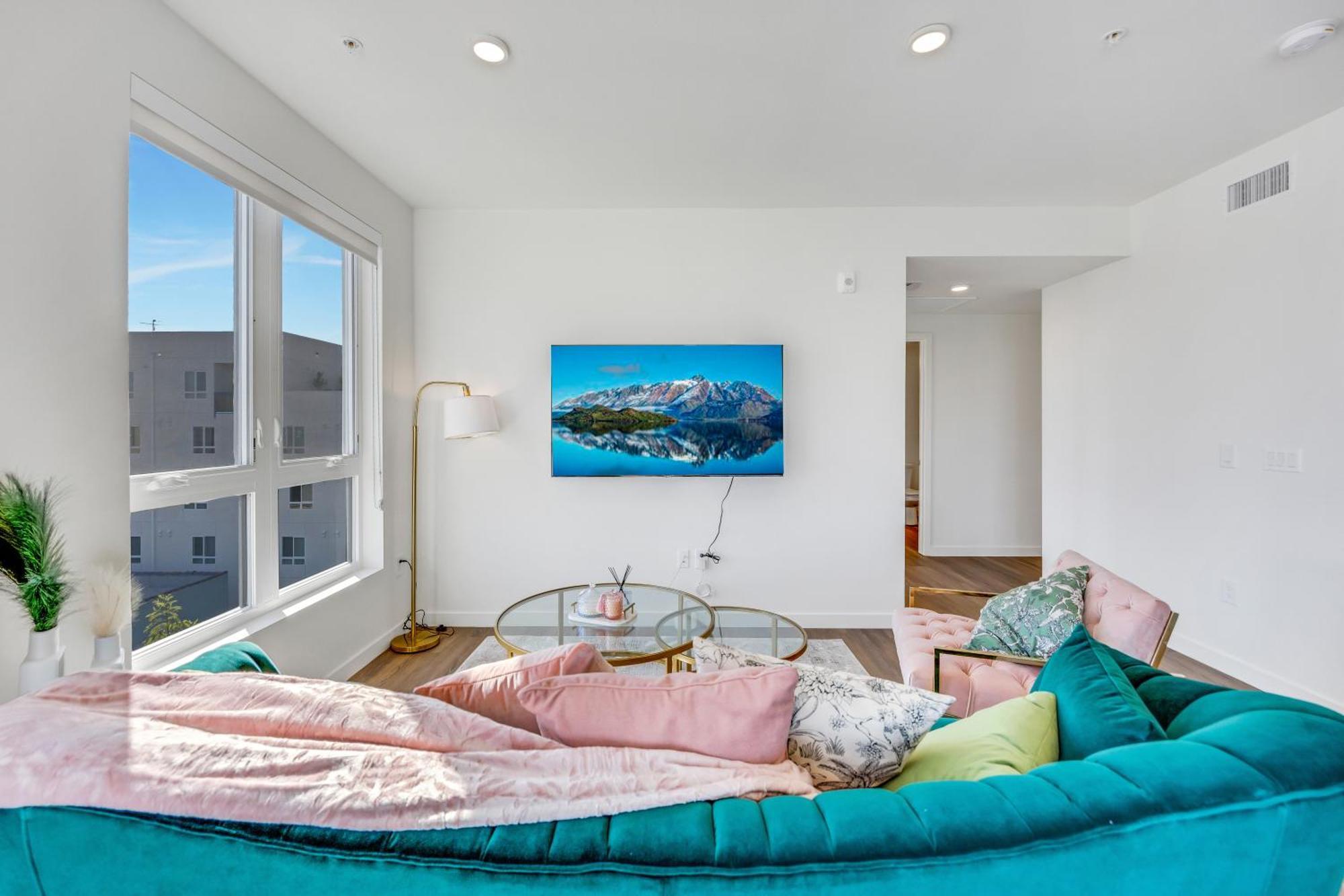 One Lux Stay - Hollywood — Photos 1